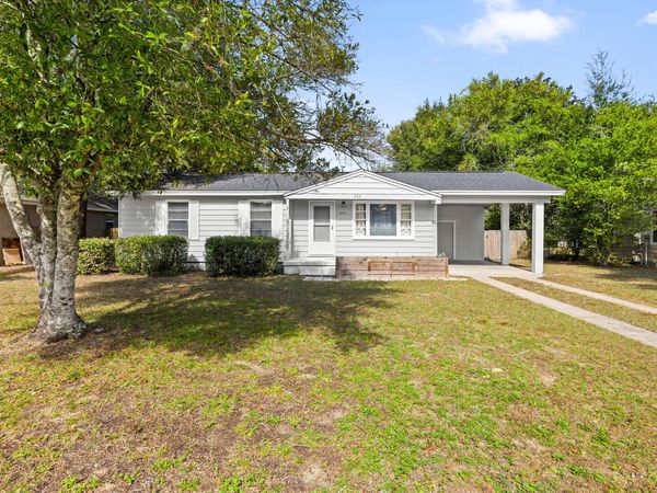 354 chicago Avenue, Valparaiso, FL 32580