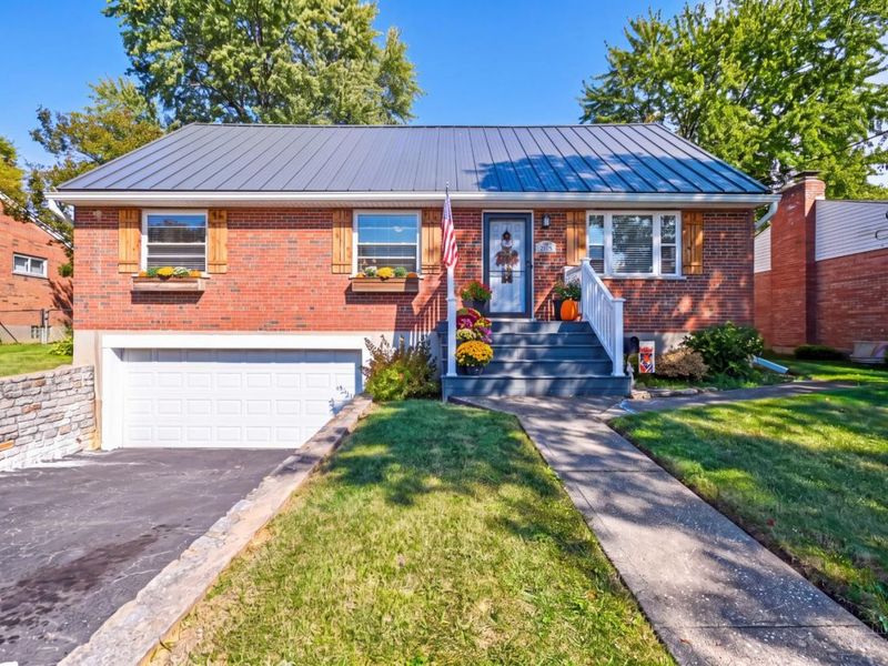 2082 Rollingridge Lane, Green Township, OH 45238 Photo 1