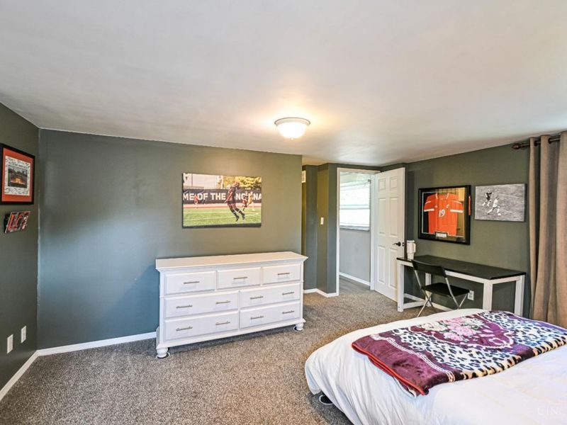 2082 Rollingridge Lane, Green Township, OH 45238 Photo 15