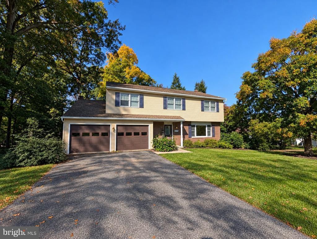6484 OAKWOOD COURT, YORK, PA 17407