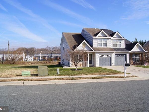 219 CHARRING CROSS DRIVE, DOVER, DE 19904