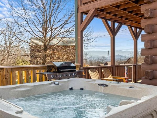 2039 Oakmont Drive , Sevierville, TN 37876