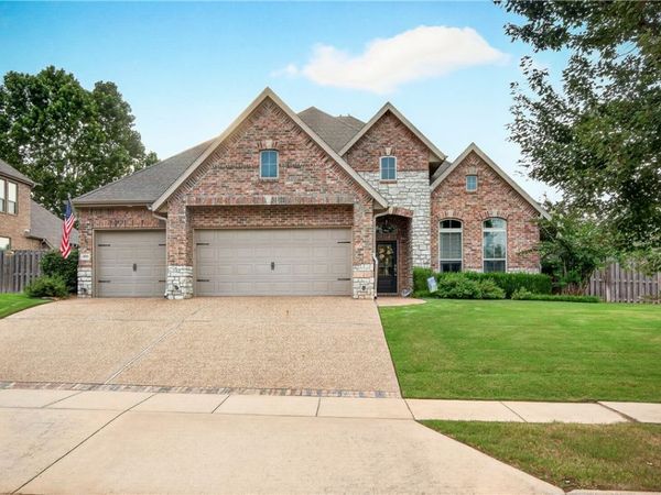 3696 Jules Verne Avenue , Fayetteville, AR 72704