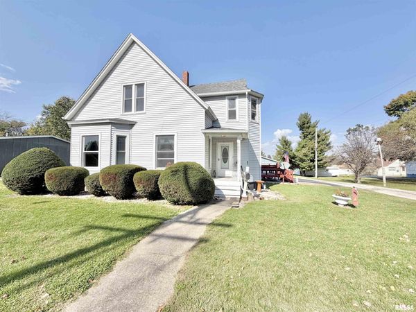 305 W MONMOUTH Street, Abingdon, IL 61410