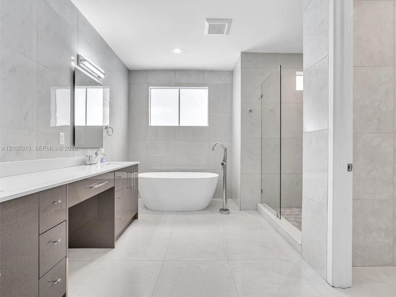 3539 Forest View Cir , Dania Beach, FL 33312 Photo