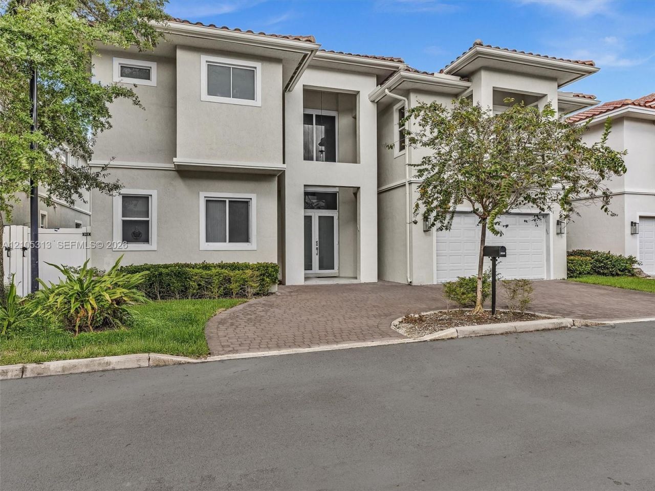 3539 Forest View Cir , Dania Beach, FL 33312 Photo