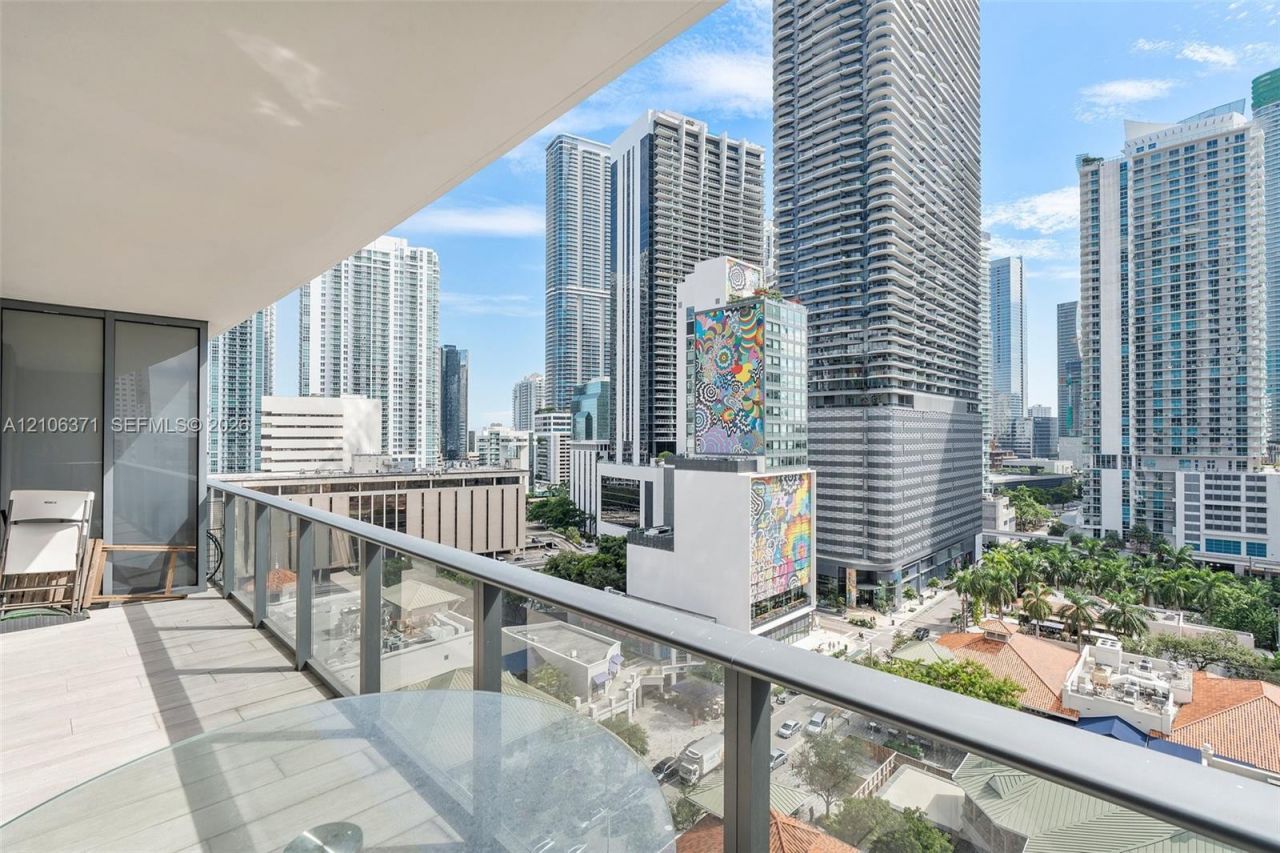 45 SW 9th St , Unit 1005, Miami, FL 33130 Photo