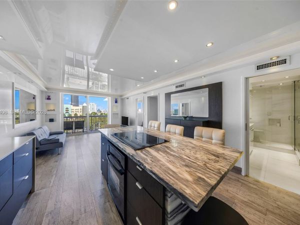 401 Ocean Dr , Unit 801, Miami Beach, FL 33139