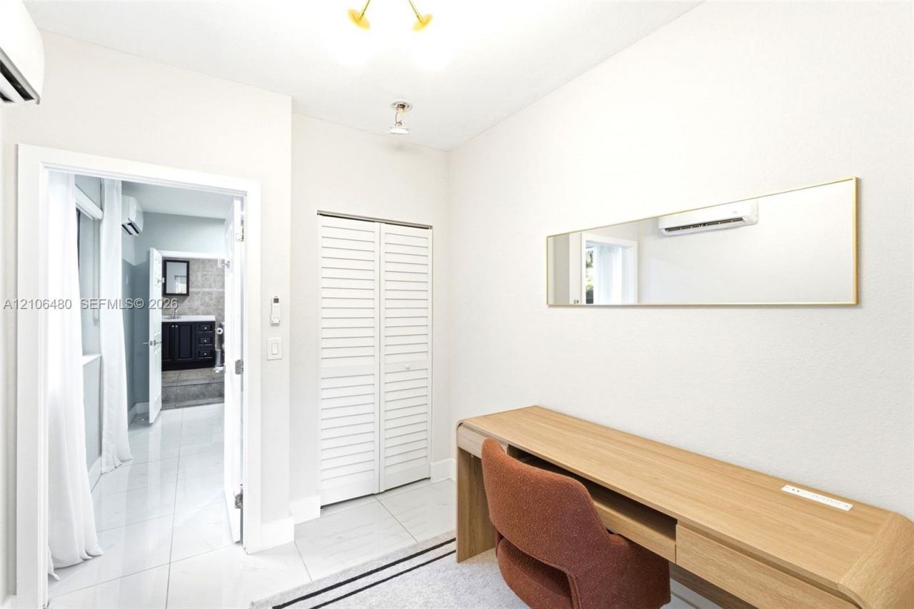 3134 Carter St , Unit 2, Miami, FL 33133 Photo