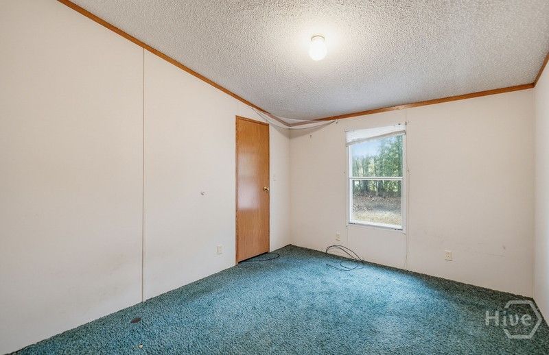 1388 Trask Parkway  Photo 12