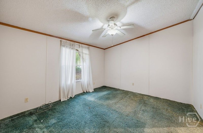 1388 Trask Parkway  Photo 17