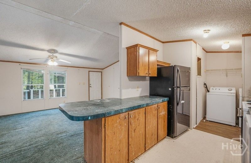1388 Trask Parkway  Photo 9