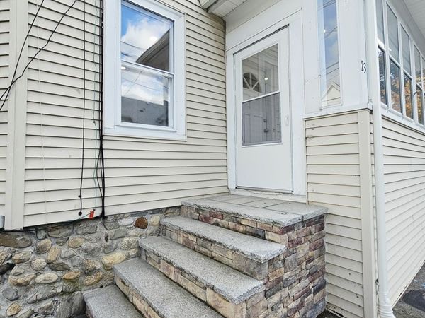 21-23 Arthur St, Unit 23, Methuen, MA 01844
