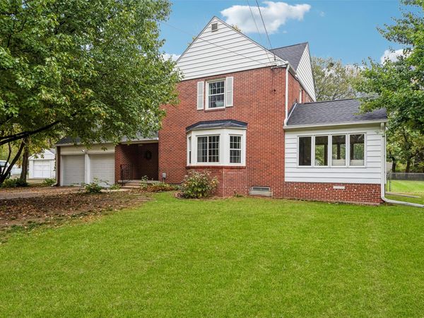 2741 51st Street, Des Moines, IA 50310