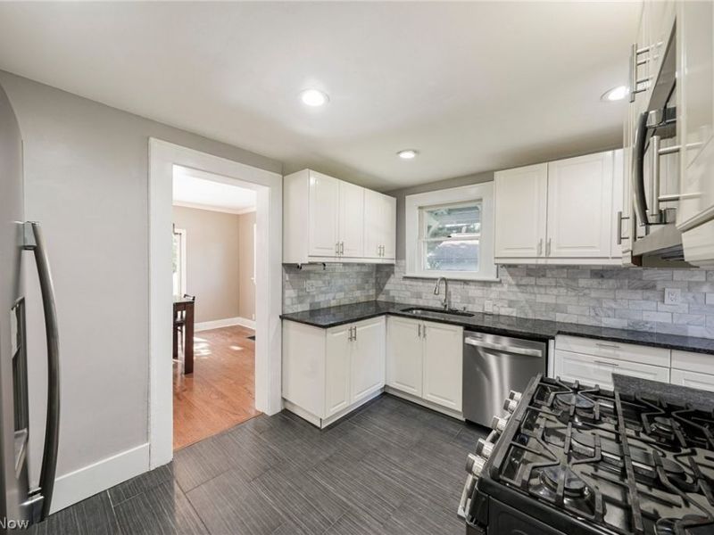 1574 Alton Drive, Akron, OH 44313 Photo 13