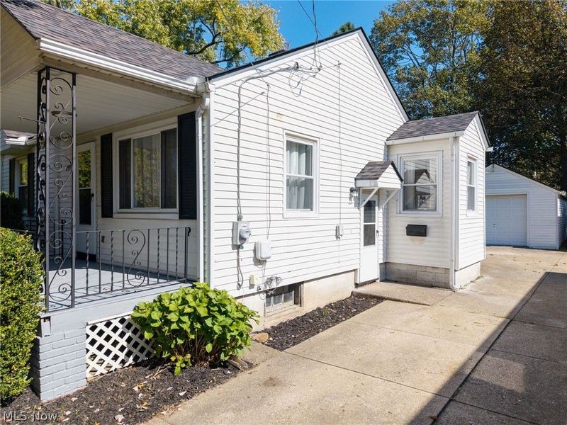 299 Zeller Avenue, Akron, OH 44310 Photo 4