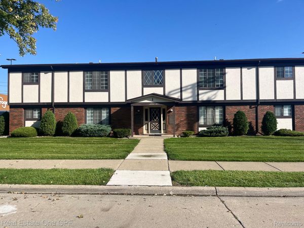 20707 Edgewood Street , St Clair Shores, Mi 48080