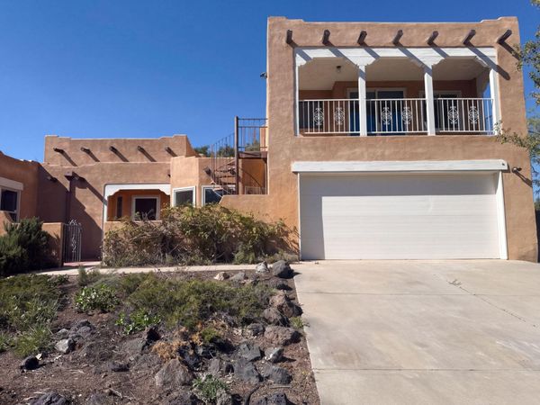 5501 Chapel Drive NW, Albuquerque, NM 87114