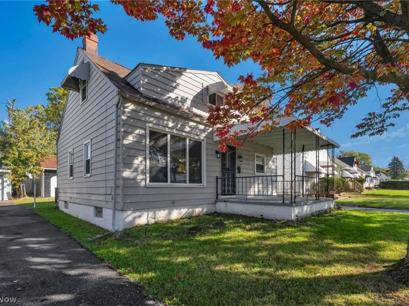 19409 Fairway Avenue , Maple Heights, OH 44137 Photo 2