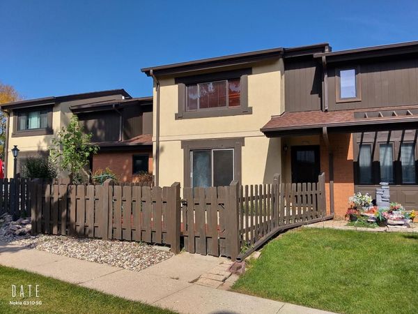 5278 Somerset LANE S, Greenfield, WI 53221