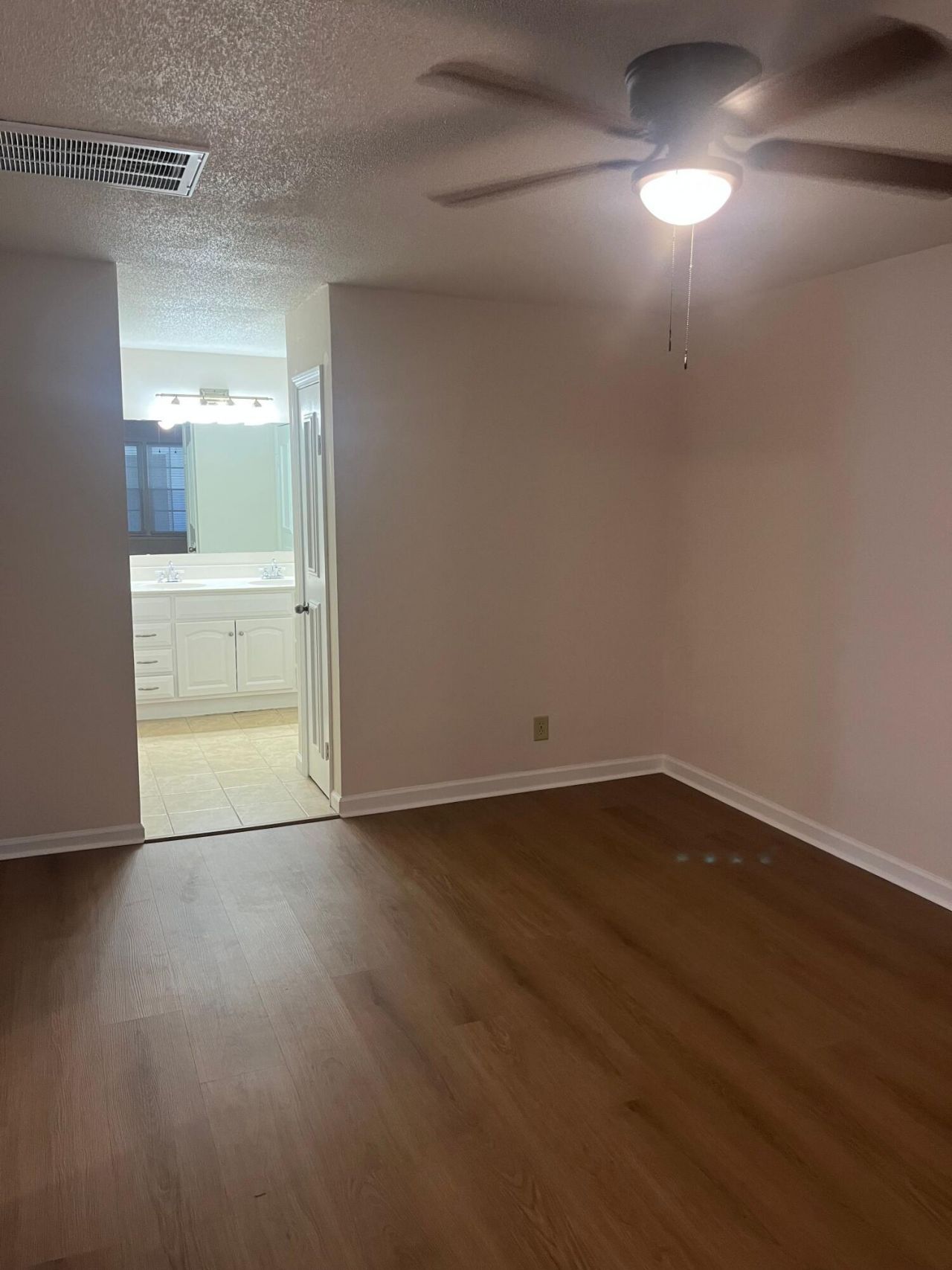 25 N Basilica Avenue Photo 10