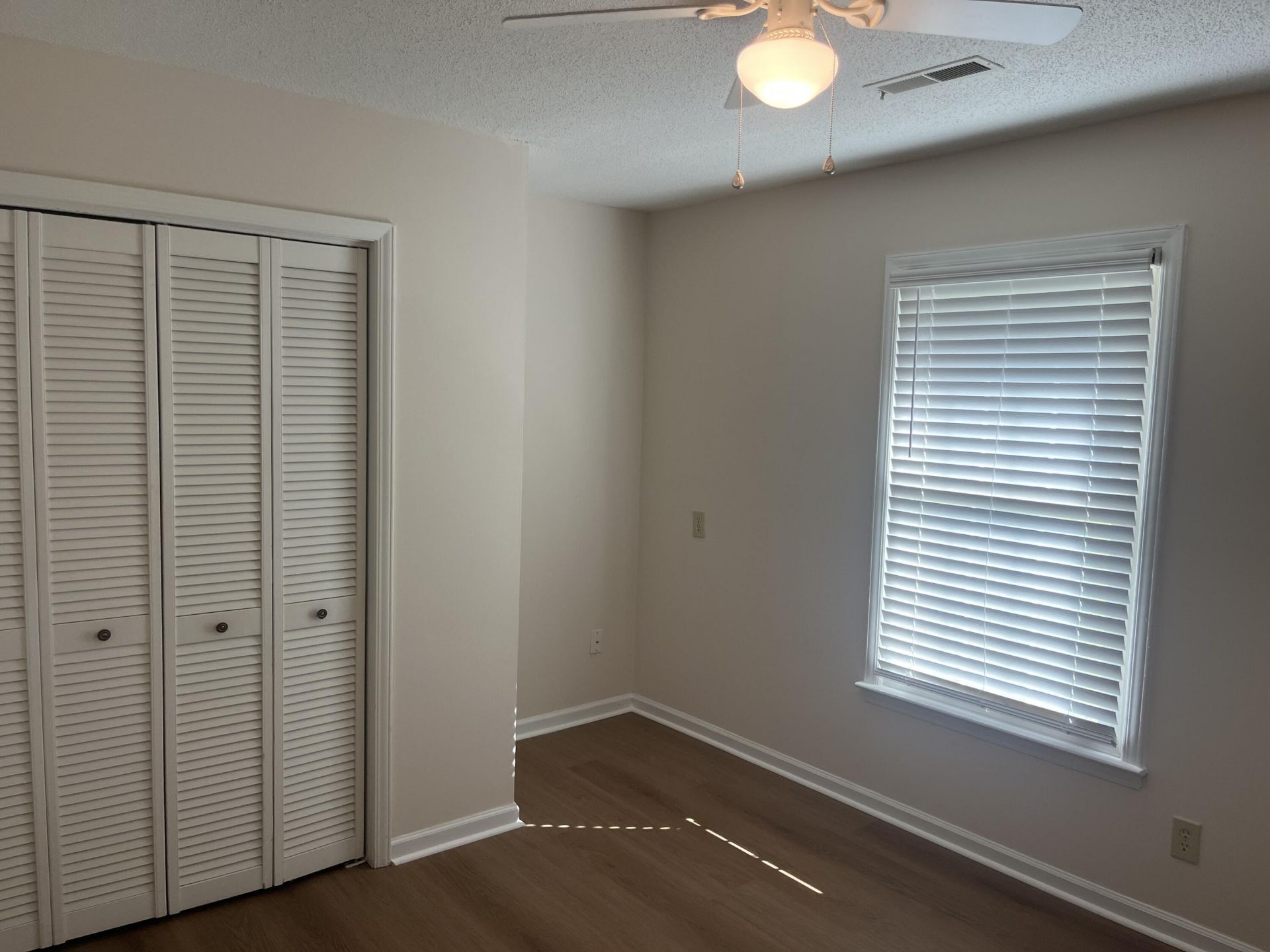 25 N Basilica Avenue Photo 13