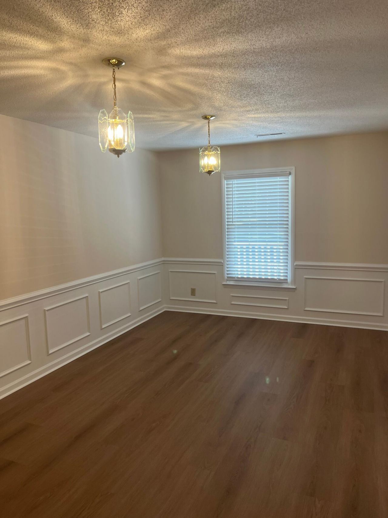 25 N Basilica Avenue Photo 6
