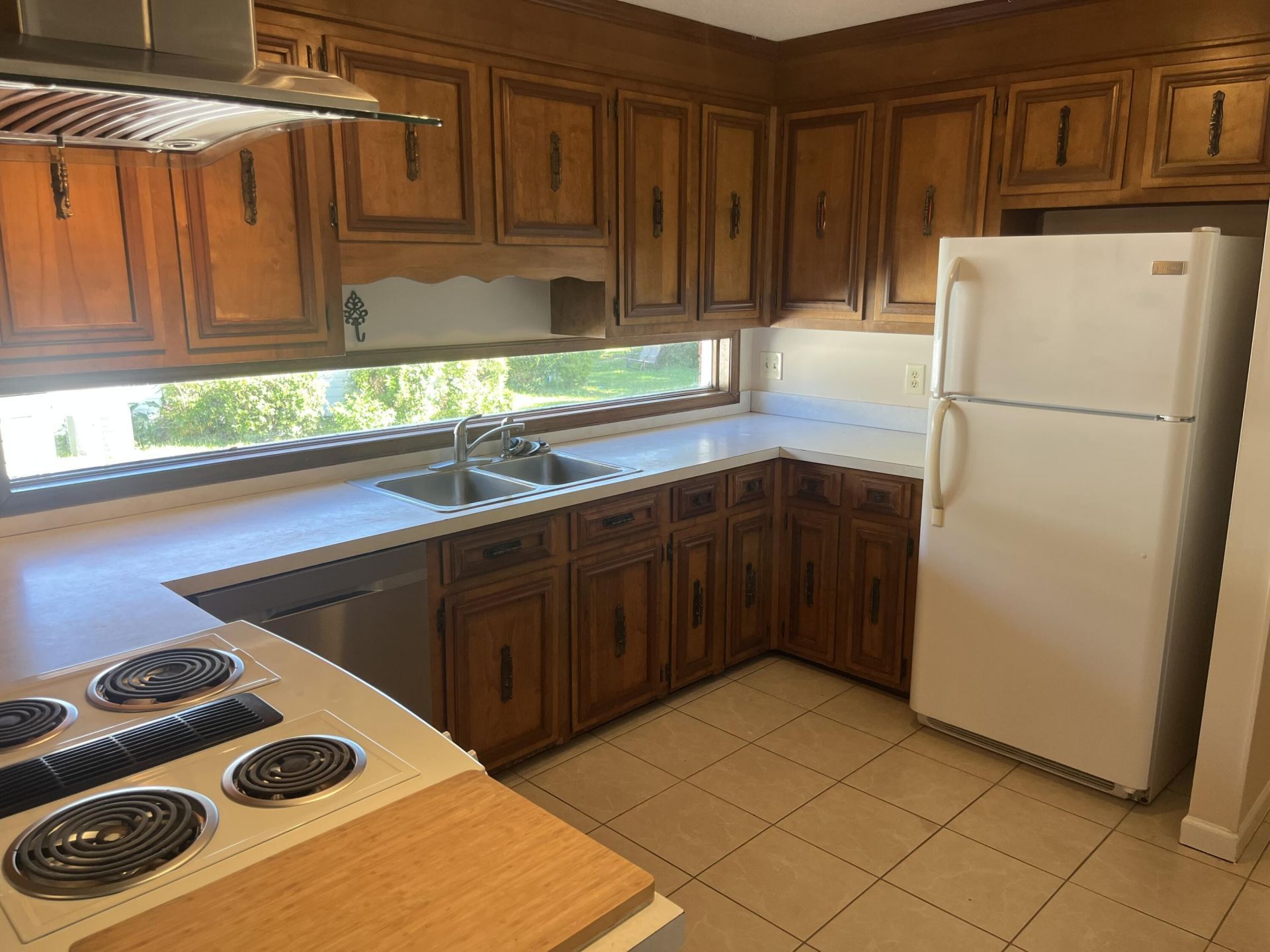 25 N Basilica Avenue Photo 7