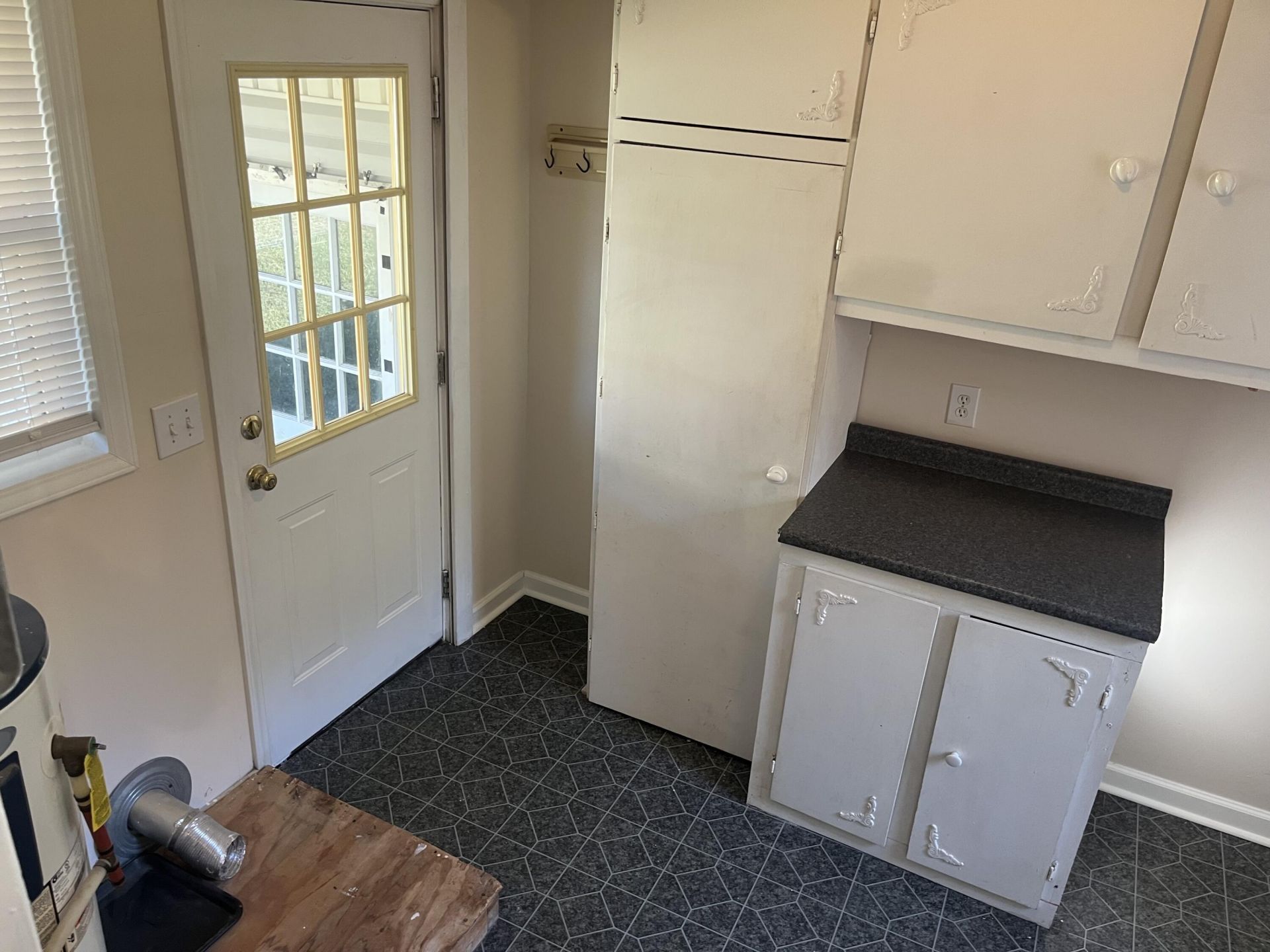 25 N Basilica Avenue Photo 9