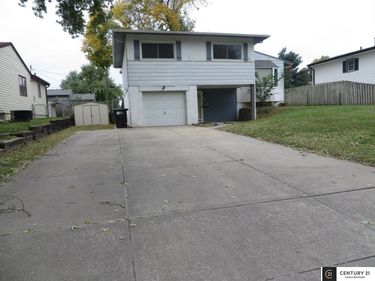 6615 Laurel Avenue, Omaha, NE 68104