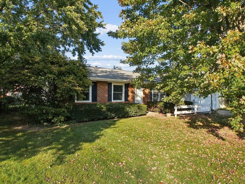 2570 Mcdonald Court , Grove City, OH 43123 Photo 3