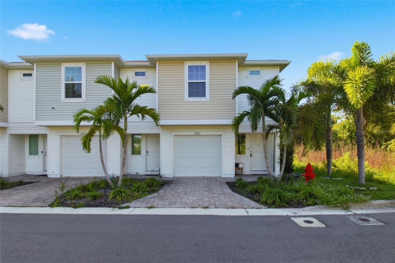 2537 6th Avenue Drive E, Bradenton, FL 34208 Photo