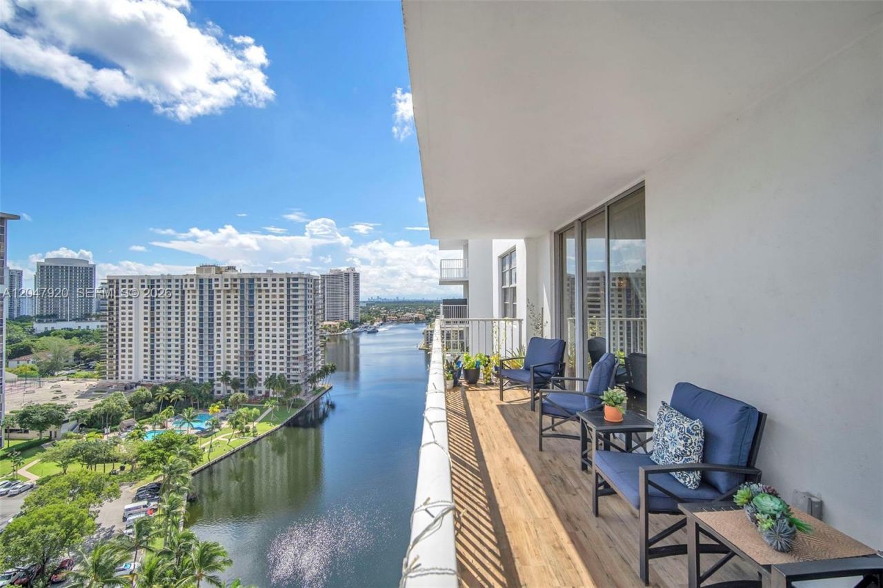 2851 NE 183rd St, Unit 1811-15 E, Aventura, FL 33160 Photo