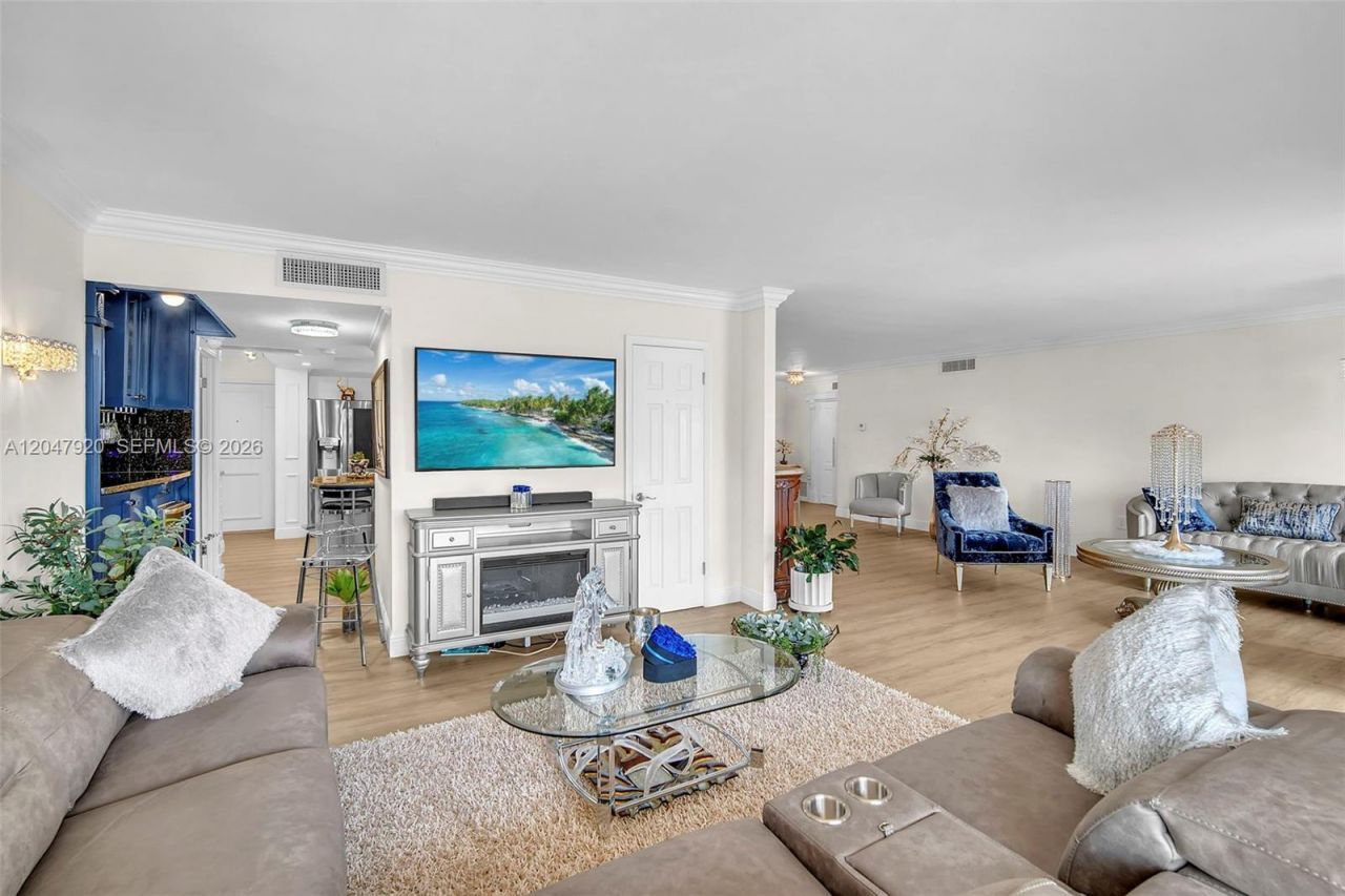 2851 NE 183rd St, Unit 1811-15 E, Aventura, FL 33160 Photo