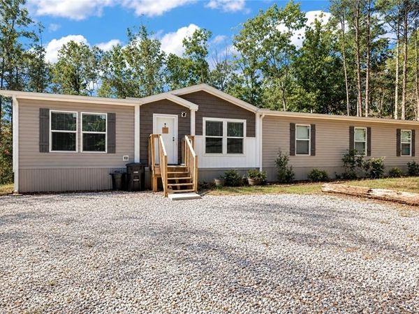 215 Mountain View Road , Dawsonville, GA 30534