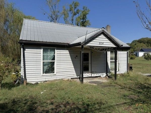 204 Walker St , McMinnville, TN 37110