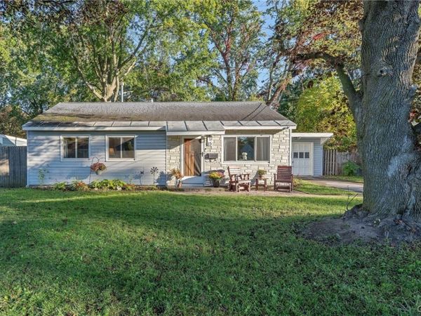 15 Devonshire Road , Syracuse, NY 13212