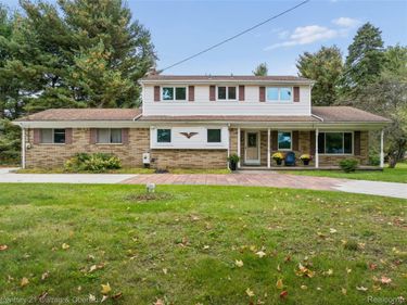 5372 Daniel Drive, Brighton Township, Mi 48114