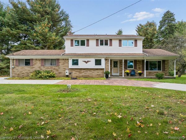 5372 Daniel Drive, Brighton Township, Mi 48114