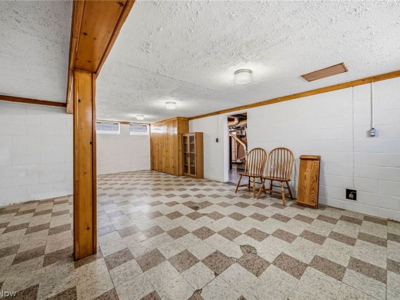 5703 Pelham Drive, Parma, OH 44129 Photo 23