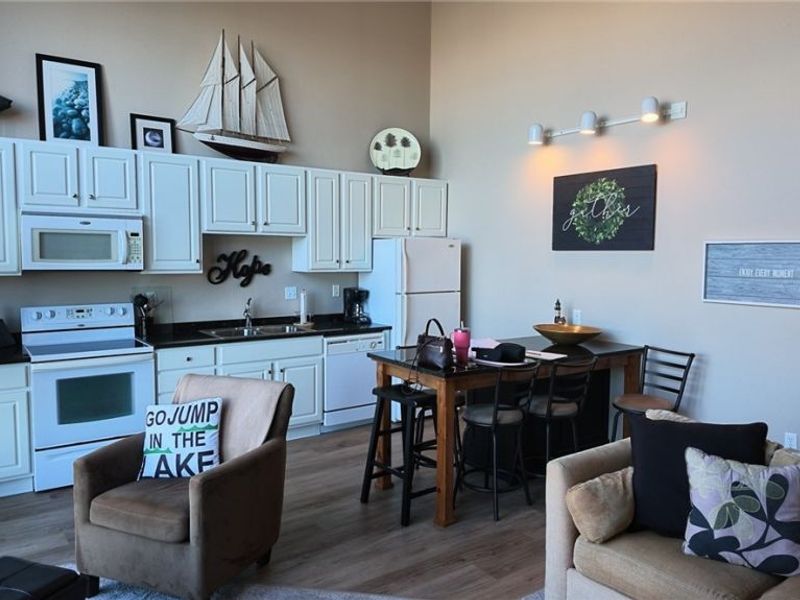 401 W Shoreline Drive, Unit 205, Sandusky, OH 44870 Photo 6