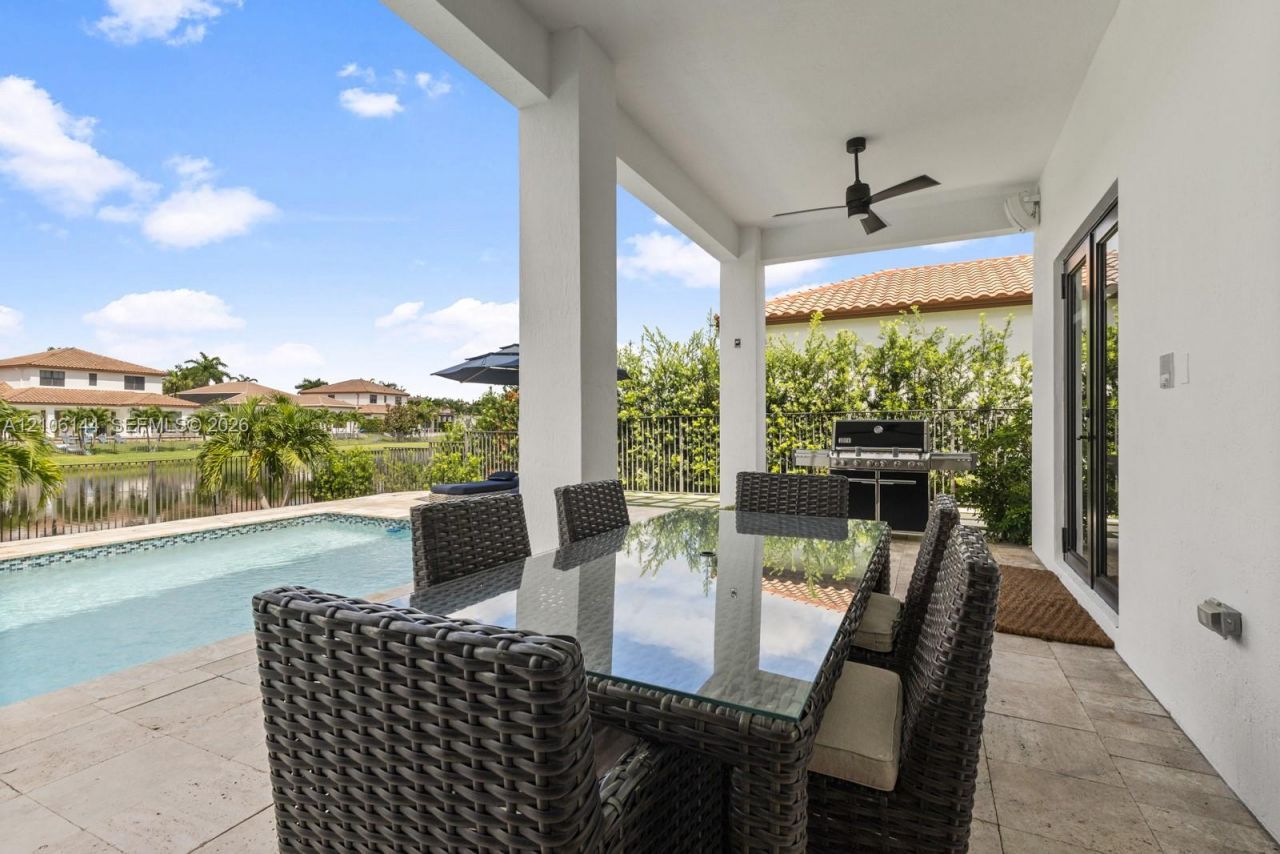 2812 NW 84th Ter , Cooper City, FL 33024 Photo