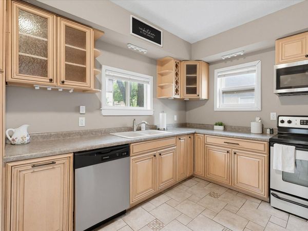 558 Concord Street , Saint Paul, MN 55107