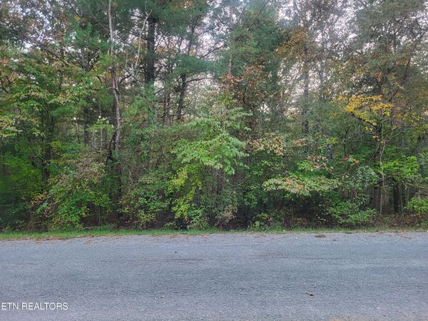 122 Newcastle Lane, Crossville, TN 38558