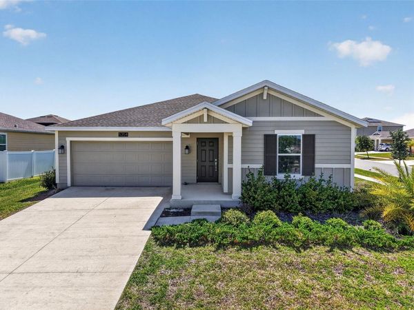 5354 TRAVERTINE STREET , MOUNT DORA, FL 32757