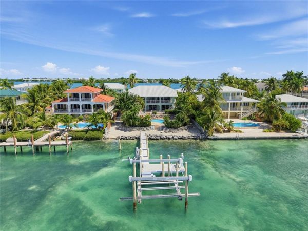 422 HARBOUR DRIVE , DUCK KEY, FL 33050