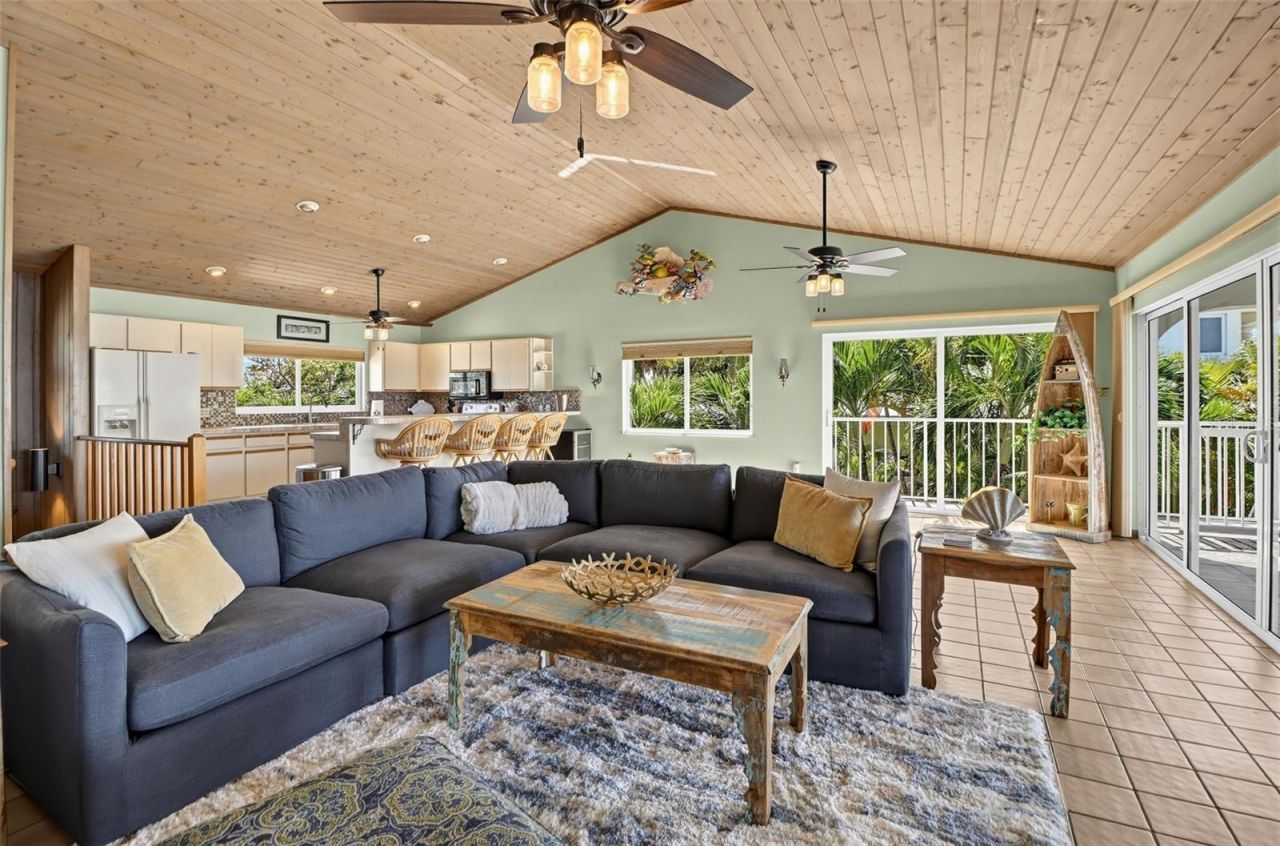 422 Harbour Drive, Duck Key, FL 33050 Photo