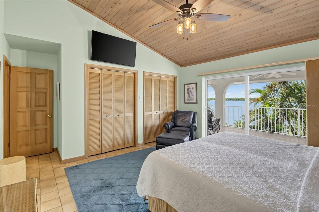 422 Harbour Drive, Duck Key, FL 33050 Photo