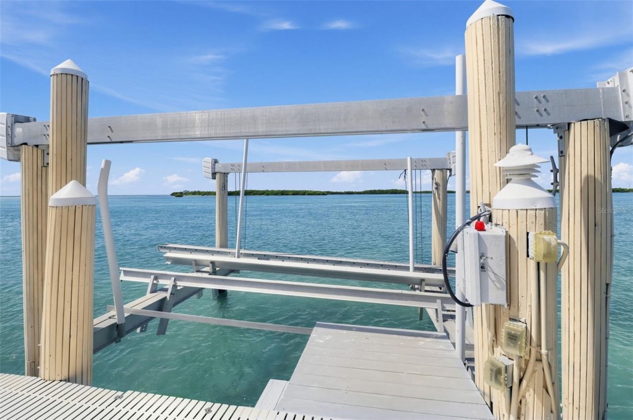 422 Harbour Drive, Duck Key, FL 33050 Photo