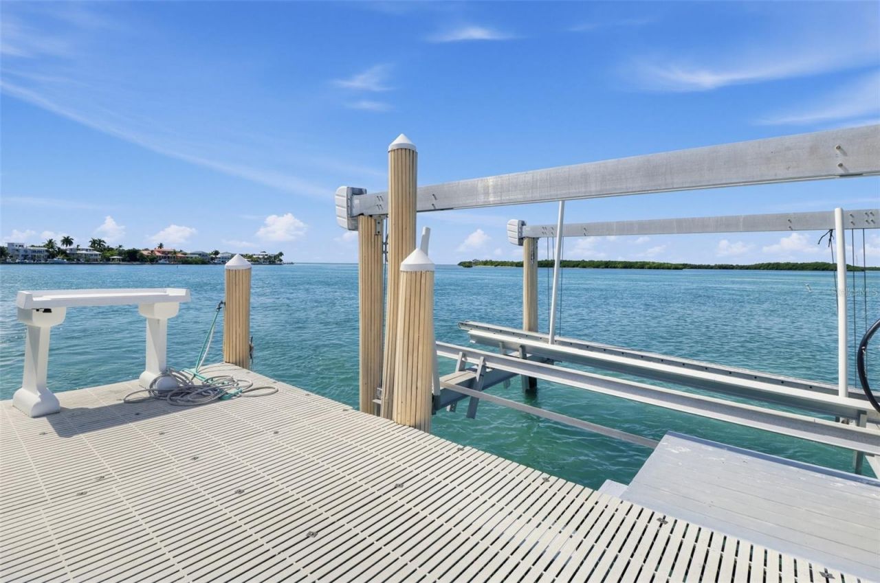 422 Harbour Drive, Duck Key, FL 33050 Photo